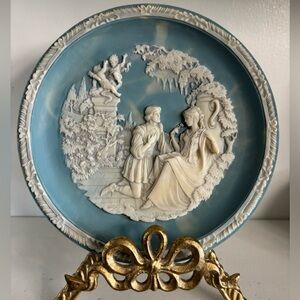 Vintage blue and white Shakespeare cameo collectors plate